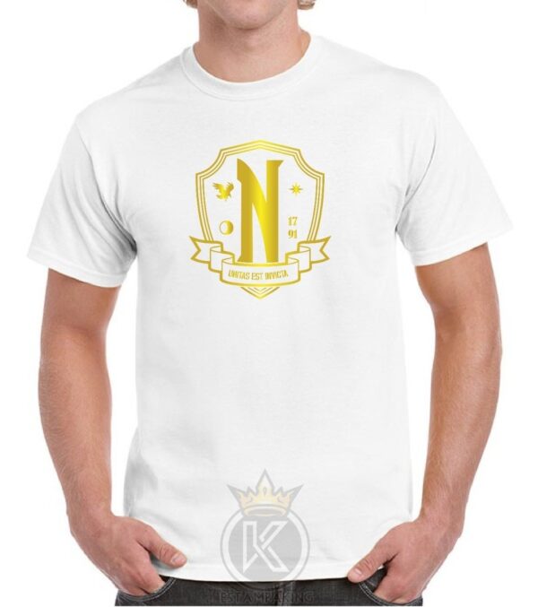 Polera Merlina Addams Escudo - Wednesday -serie- Estampaking