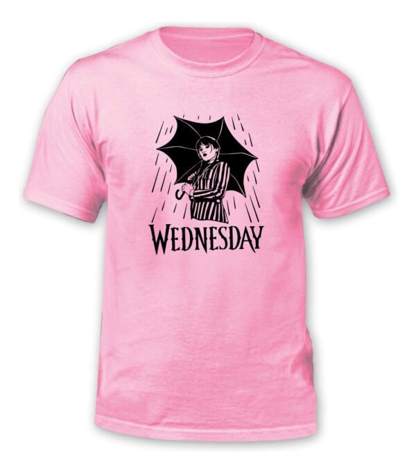 Polera Merlina - Wednesday - Bajo La Lluvia - Estampaking